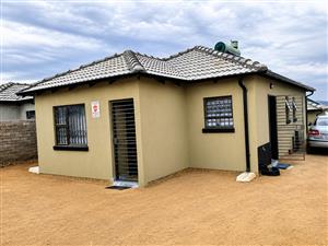 BEAUTIFUL 70m² 3-BEDROOM HOUSE FOR SALE!Soshanguve Block UU – Secure Estate