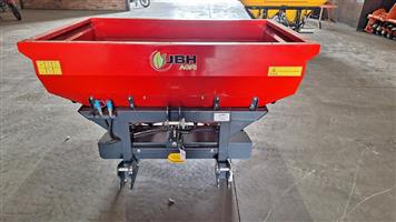 New 1000ltr hydraulic mounted spreaders for sale