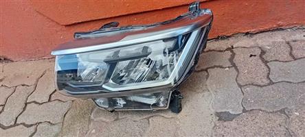VW AMAROK HEADLIGHTS
