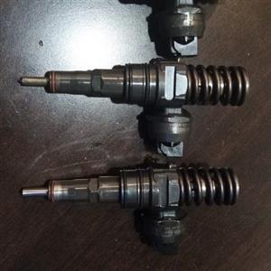VW 1.9 DIESEL INJECTORS 