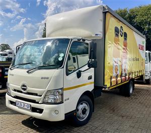 2024 Hino 300 916 Tautliner