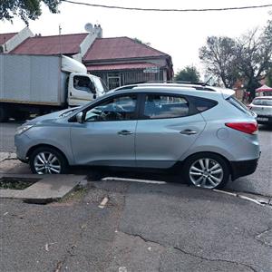 2011 HYUNDAI IX35 2.0