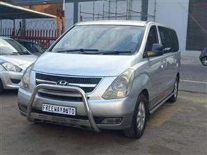 2010 H-1 Hyundai 