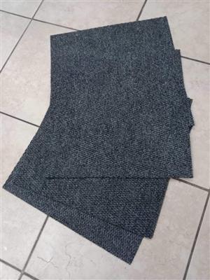 Second hand Charcoal carpet tiles