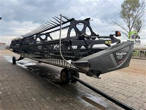 2017 MacDon FD135 