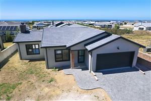 Contemporary Newly Built Family Home | Fountains Estate