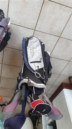 Womens golf clubs and bag