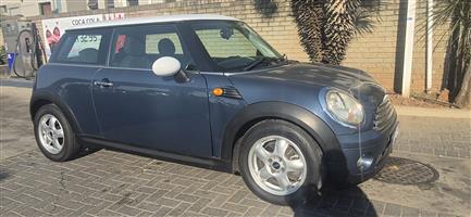 2010 MINI 1.6 (R56) licence and papers in order.