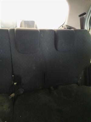 Yaris 1.3 a/c 2010-accident damaged. Engine, gearbox, starter, etc all functiona