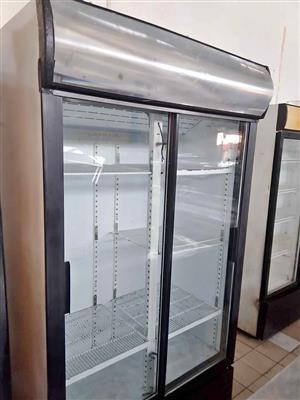 1140 Display Fridge