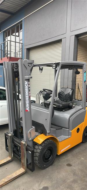 Jungheinrich DFG320 2 Ton Diesel