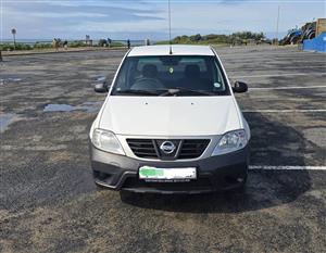 Nissan NP200