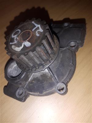 VOLVO S40 2L T5 WATER PUMP AVAILABLE FOR SALE! (DELIVERY COUNTRY WIDE)