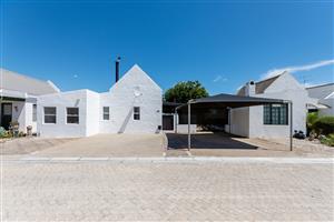 A Comfortable, Easy-Living Home for the Next Chapter