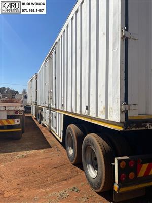 1999/2000 UTB Front/Rear Pantech Link with Well Decks  