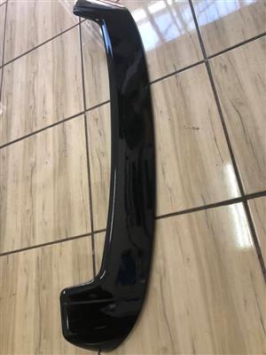 Polo 6/7 roof spoiler gloss Black