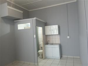 NEAT BACHELOR FLAT TO RENT – BOKSBURG NORTH | AVAILABLE 15 JULY 2026