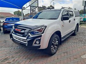2021 ISUZU KB250 X-RIDER AUTOMATIC DOUBLE CAB KM104000 DIESEL ENGINE. LEATHER INTERIOR ACCIDENT FREE
