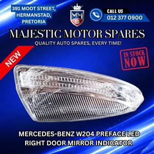 Mercedes-Benz W204 Preface LED Right Door Mirror Indicator – New 