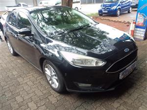 2015 model ford focus 1.0 Eco sport black color reverse camera reverse sensor mp3 music  milea