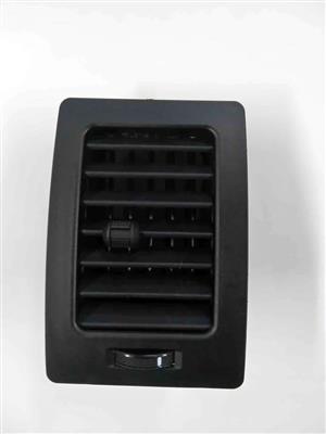 BRAND NEW HILUX D4D DASH BOARD VENT OUTTER RIGHT 05-15.
