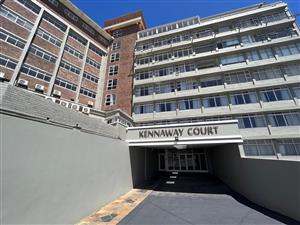 Stunning 2-Bedroom Apartment with Ocean Views – Kennaway Court, Quigney