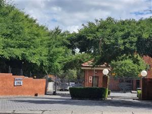 Apartment For Sale in Honeydew Manor