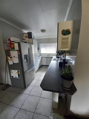 Townhouse For Sale in Alberton