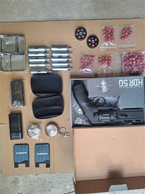 Brand New Umarex HDR 50 Home Self Defence Revolver Set.