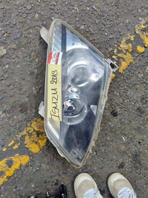 Isuzu headlight 2013