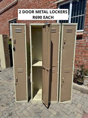 METAL LOCKABLE TWO DOOR STORAGE LOCKER