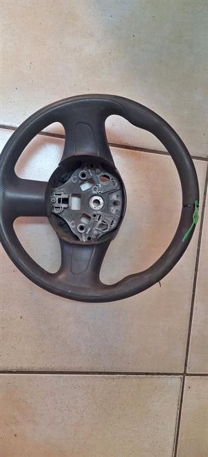 N8ssan micra steering wheel available