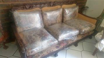 Lounge suite