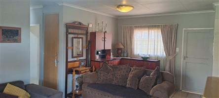 Townhouse For Sale in Annlin