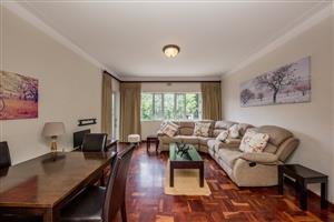 Fully Furnished 2-Bedroom Apartment in Rondebosch