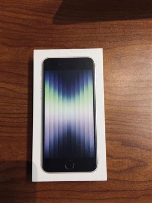 IPhone SE 128GB Starlight For Sale  With Box 1Month old 