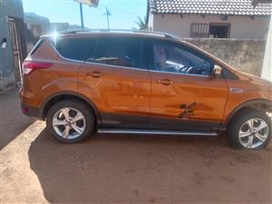 Ford Kuga for stripping for spares 