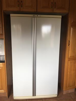 Defy 640l fridge freezer