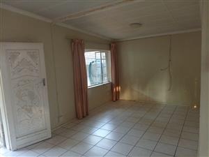 Commune-style Flat for rent