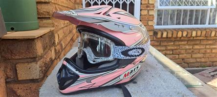 Ladies offroad helmet 