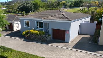 Stylish, Fully Renovated 3-Bedroom Home in Ambleside Village