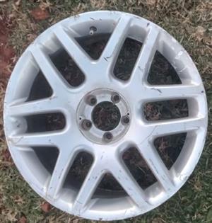 VW GOLF 17-INCH RIM (2004-2006)