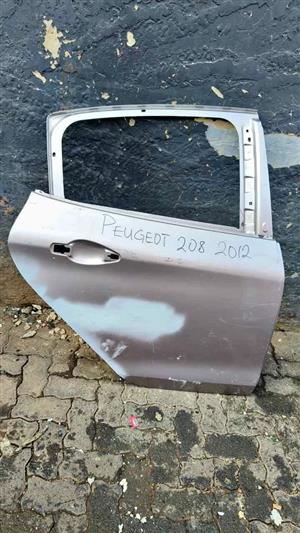 Peugeot 208 right back door  2012