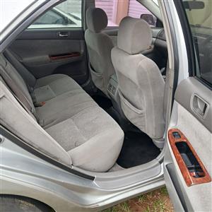Silver Toyota Camry 2006