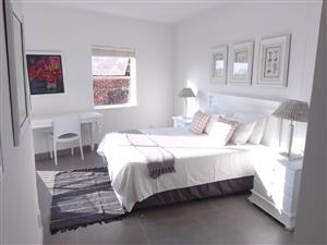 Newly Renovated Luxury Apartment in Sandhurst Gardens – R18,500 per Month