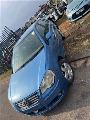 Polo bujwa 1.6 manual stripping for spares BAH ENGINE