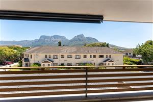 Apartment For Sale in Rondebosch