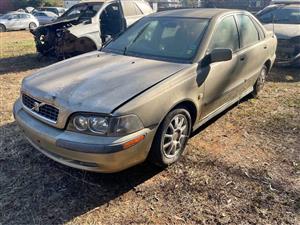 Volvo S40 2.0 stripping for spares