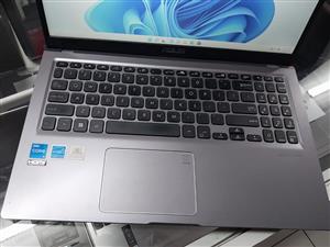 Dell Latitude 5410 Core i5 10310U @ 1.70GHZ 8GB Ram 256GB SSD Windows 10 Pro...REFUBRISHED