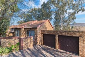 Townhouse For Sale in Wilgeheuwel